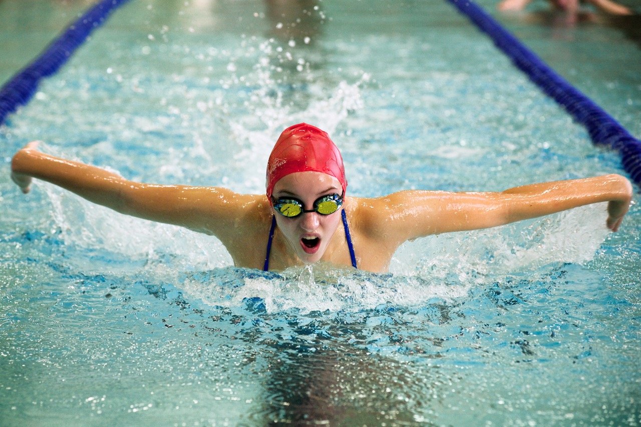 Top 7 Health Benefits of Swimming Laps