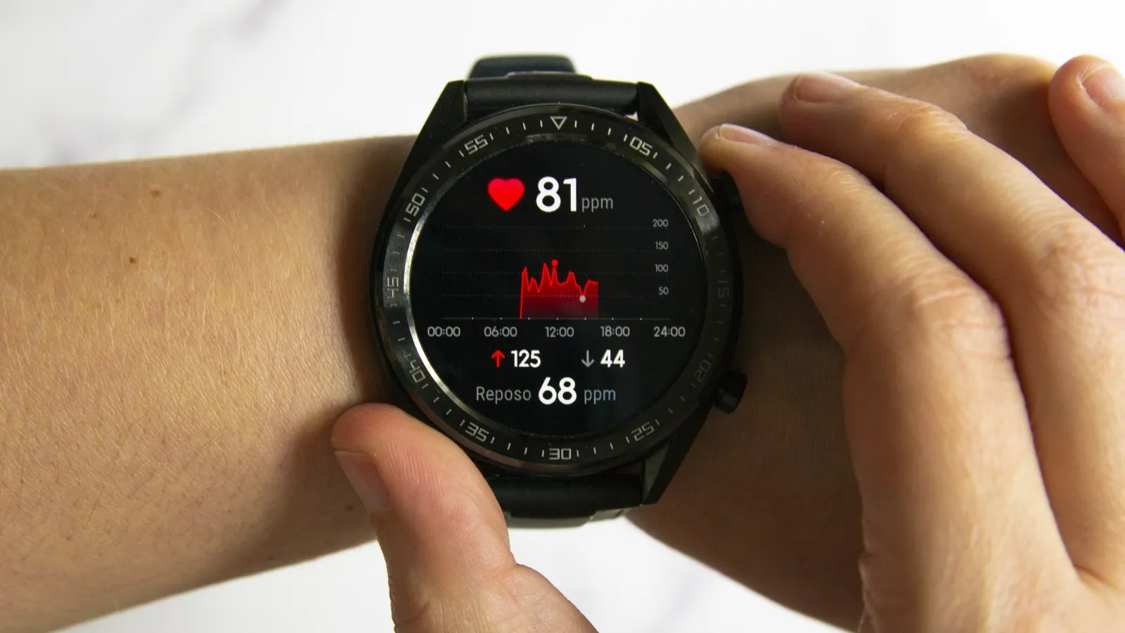 Monitor Your Heart Rate - Top 10 Tips For an Effective Beginner Treadmill Workout