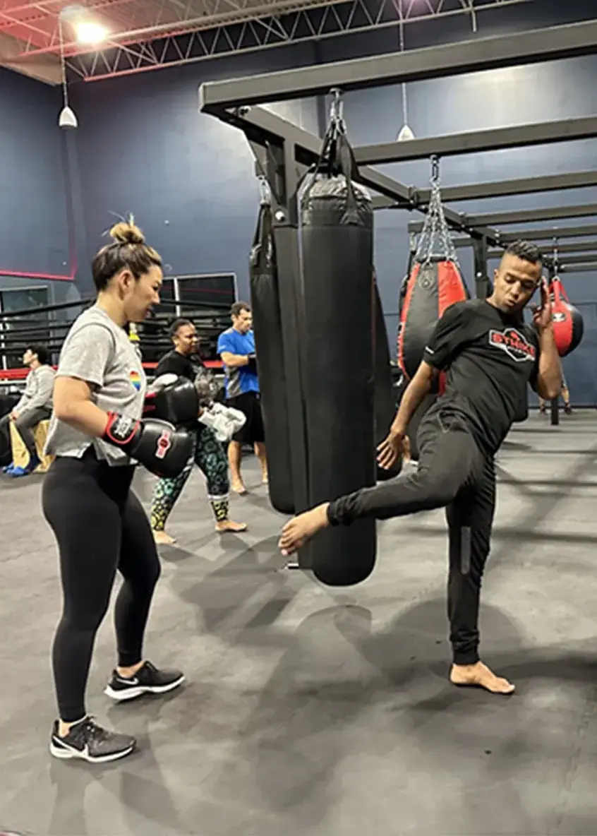 strike-studio-muay-thai-kick-training