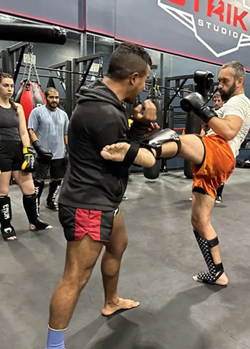 strike-studio-muay-thai-sparring-class